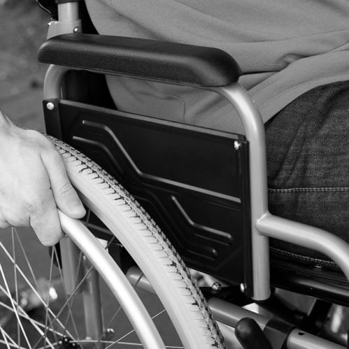 close-up-of-a-man-on-a-wheelchair-flagstaff-az